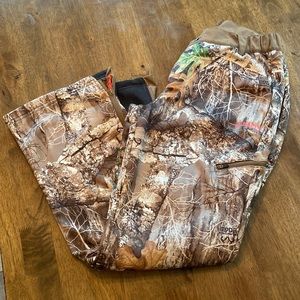 Habit - Camouflage Pants - Women’s - Size Medium - NWOT